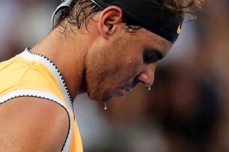 Nadal y Federer acceden reconfortados a octavos de final
