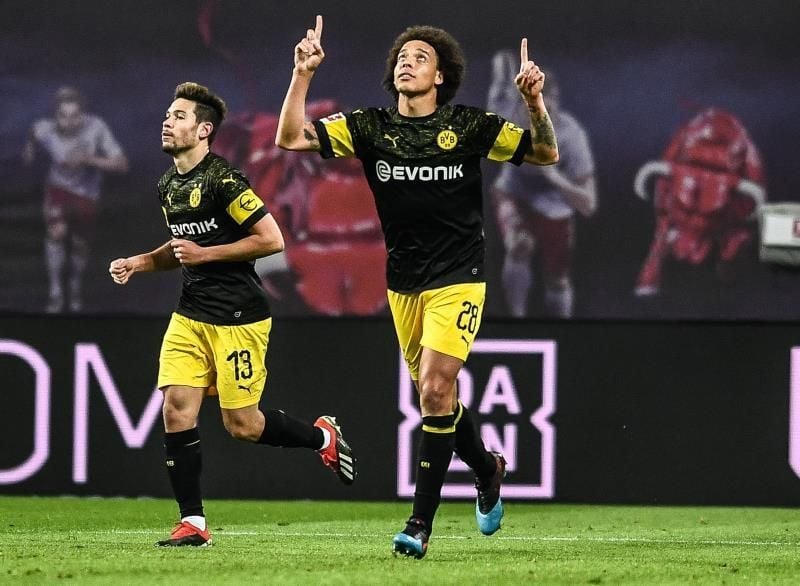 Witsel da la victoria al Dortmund, que mantiene su ventaja como líder