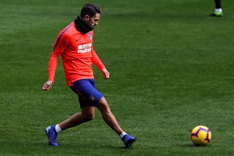 El Atlético entrena con Gelson y Kalinic; Godín y Lucas trabajan aparte