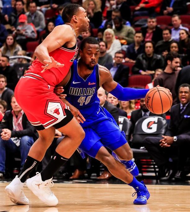 106-98. Barnes lidera, Smith Jr. regresa de titular y ganan los Mavericks