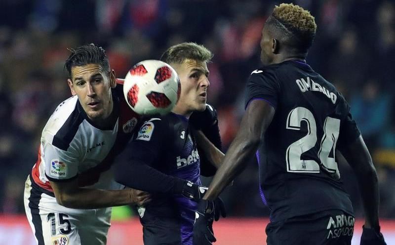 Álex Alegría, ausencia en la vuelta al trabajo del Rayo Vallecano