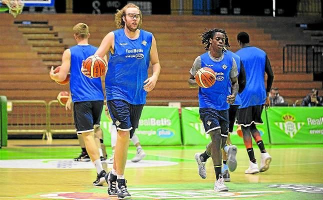 Real Betis-C.B. Valladolid: Frente a su último verdugo