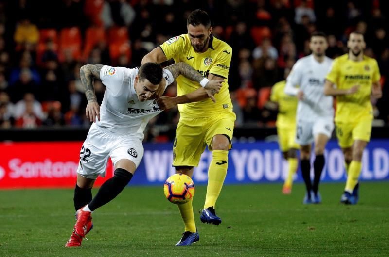 El Villarreal pierde a Víctor Ruiz pero recupera a Funes Mori ante el Espanyol