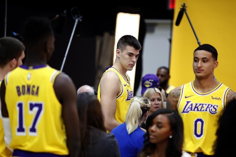 116-102. El croata Zubac lidera a Lakers que hunden más a los Suns