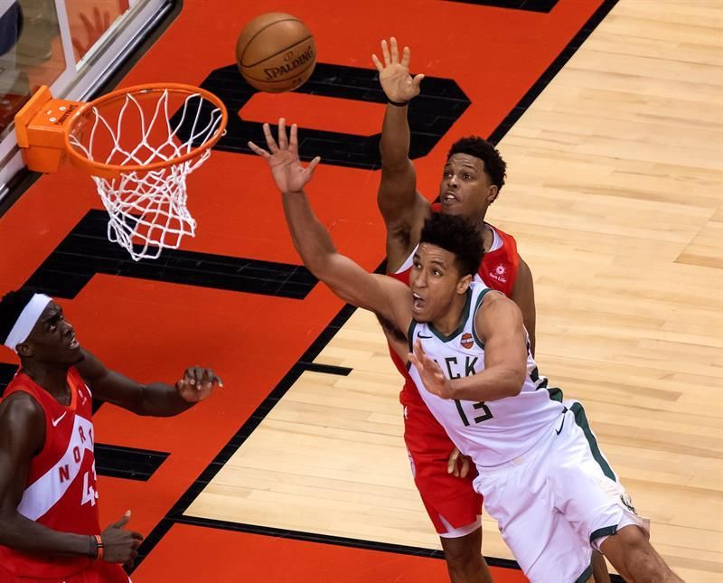 Embiid corta la racha triunfal de los Warriors