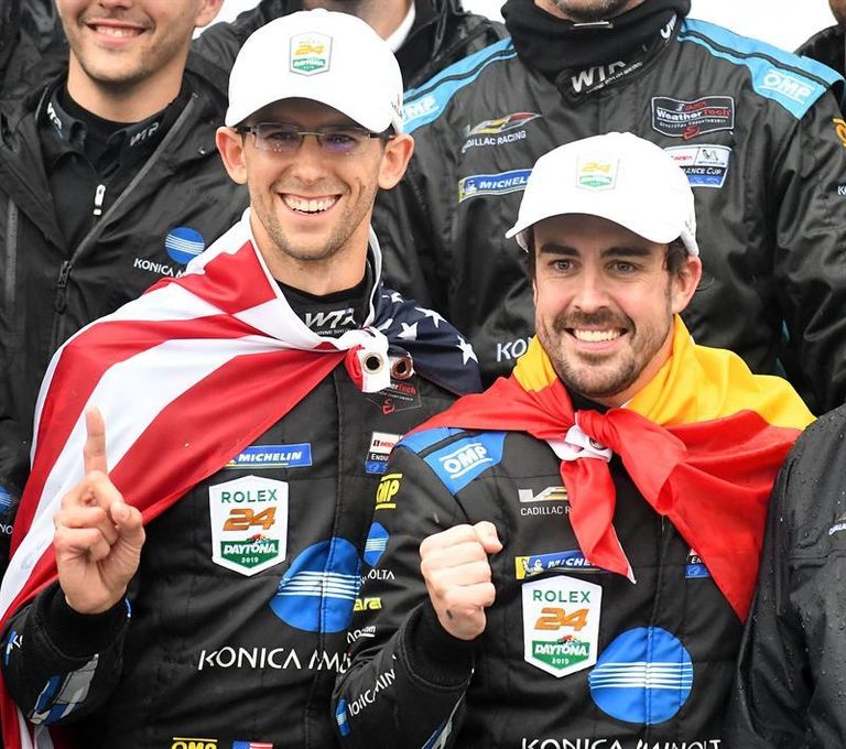 Enero pasó a la velocidad de Alonso, el Dakar y el sorteo de la Copa América