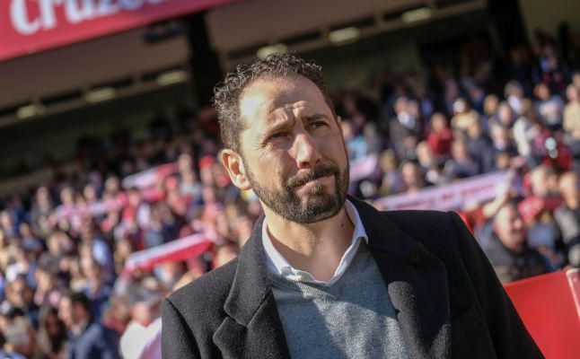 Machín se atasca con los cambios