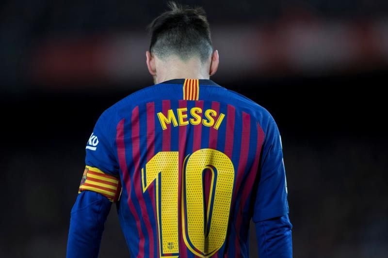 El Barça defiende el trono en el Clásico pendiente de Messi