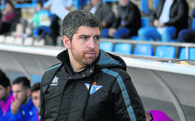 Marc Domínguez loa el carácter del Écija