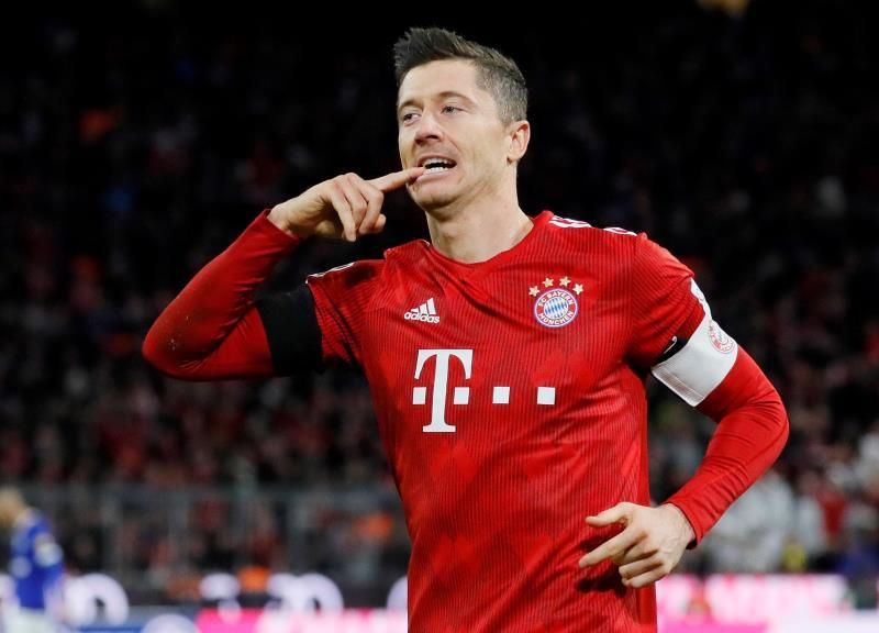 El Bayern derrota al Schalke y se pone a cinco puntos del Dortmund