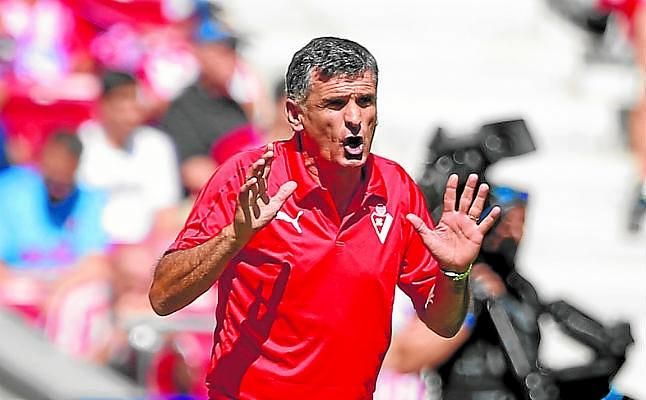 Mendilibar "convencido de regresar con los tres puntos" de Sevilla