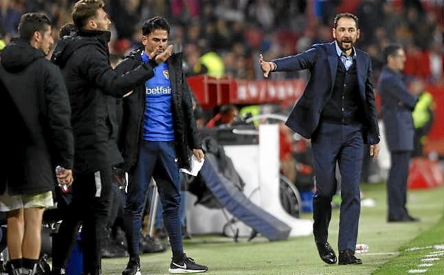 Machín: "Es justo reconocer por todos lo que Sarabia le ha dado al Sevilla"