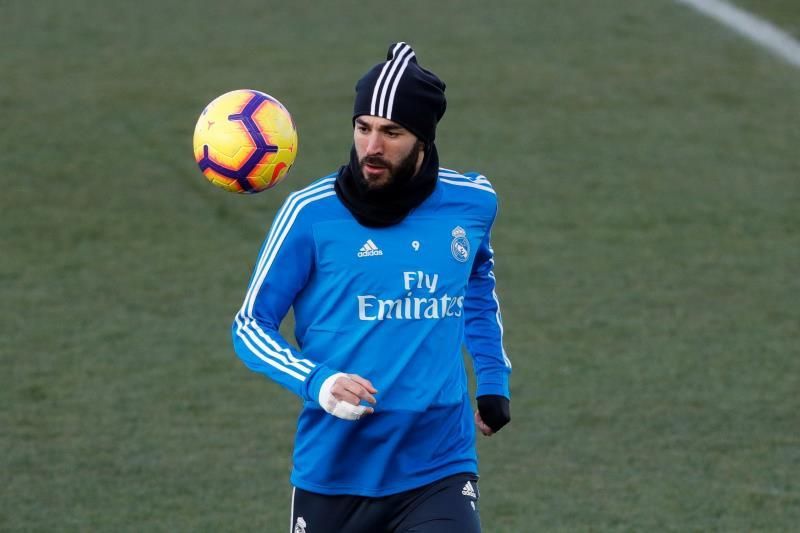 Benzema trabaja al margen en la vuelta a los entrenamientos