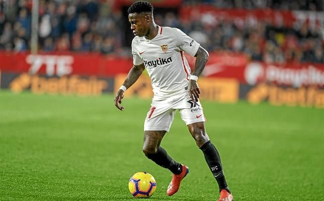 Promes adelanta por la izquierda