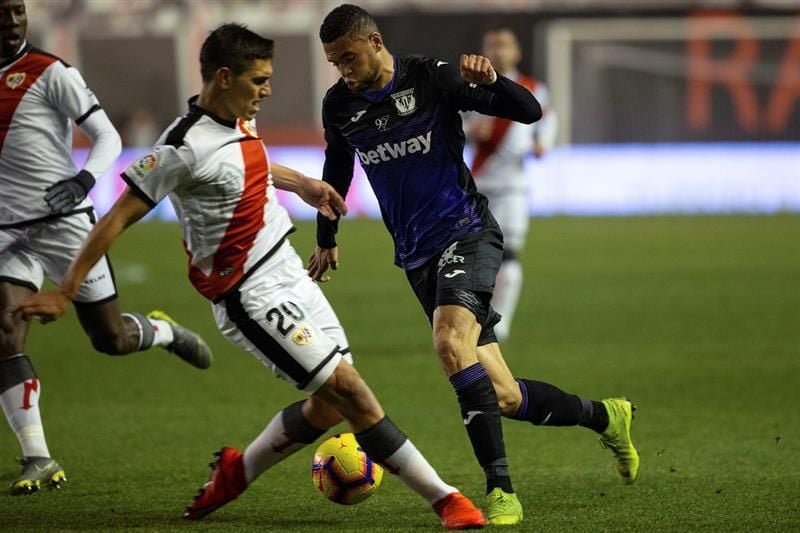 Velázquez, baja importante para Míchel frente al Atlético de Madrid