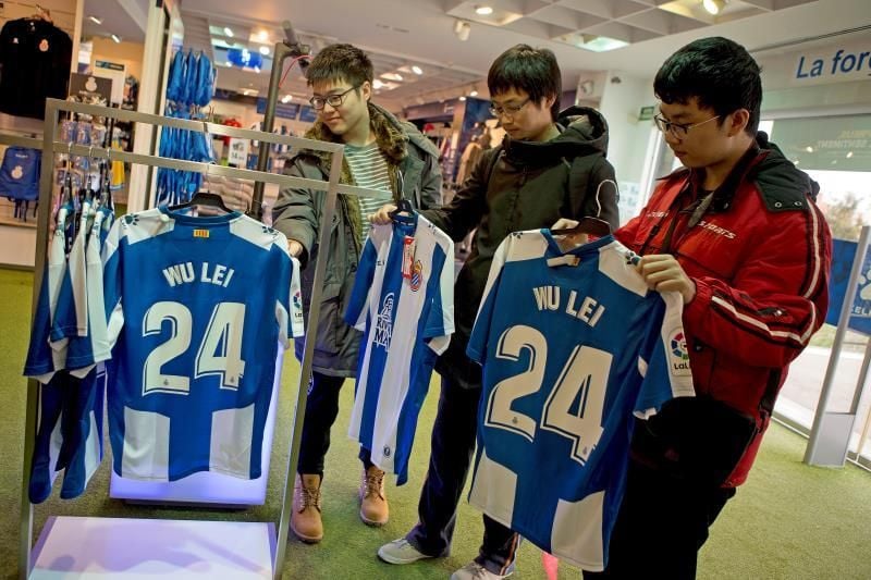 Wu Lei ya es el jugador del Espanyol que más camisetas vende