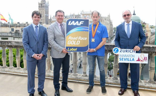 El Maratón de Sevilla homenajea a Abel Antón