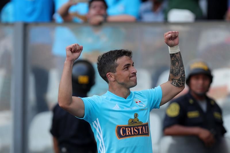 La renovada liga peruana comienza con récords en ventas de jugadores