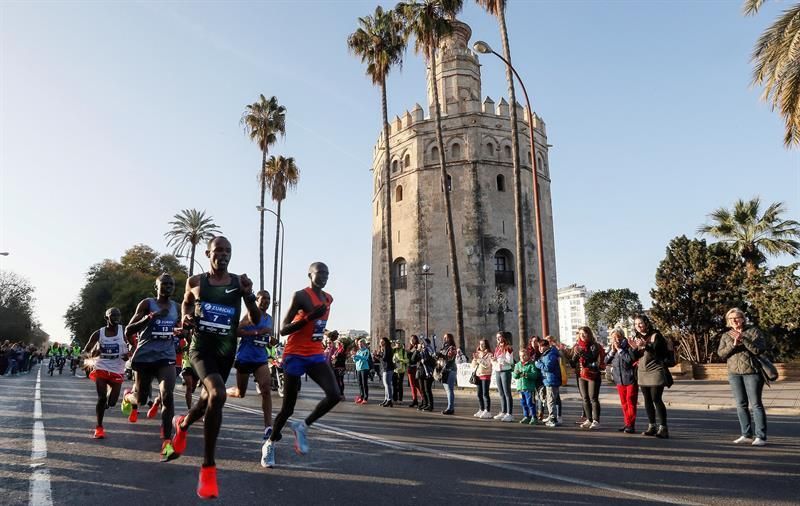 Tsedat lidera un podio 100 % etíope y bate el récord del maratón de Sevilla