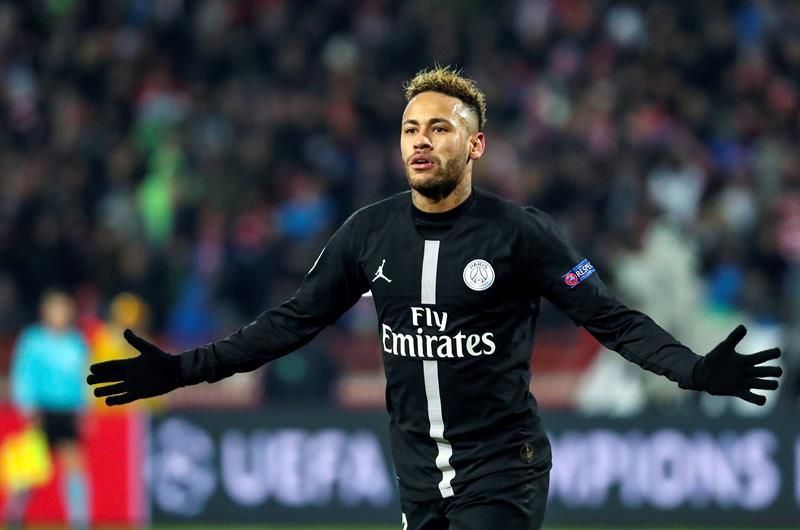Neymar dice que estuvo dos días llorando en casa tras lesionarse de nuevo