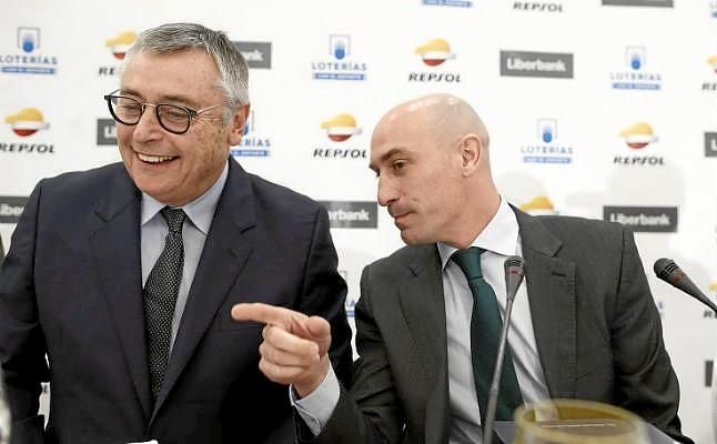 Rubiales pide más sanciones más duras para los que critiquen a los árbitros, su "estamento más protegido"