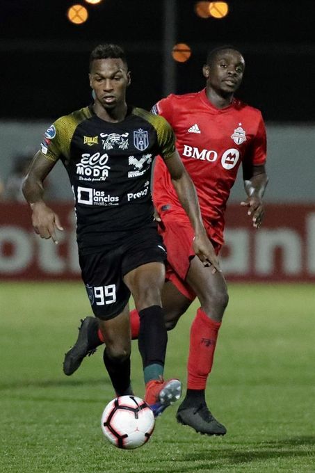 4-0. El CAI panameño golea al Toronto F.C. en su debut en torneo Concacaf