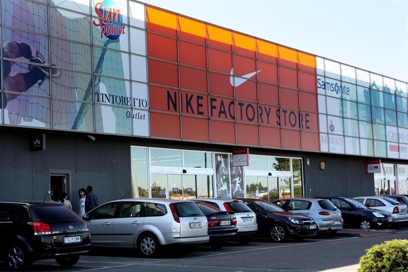 Turista Adaptar cuerno Nike sufre en bolsa por una zapatilla rota - Estadio Deportivo