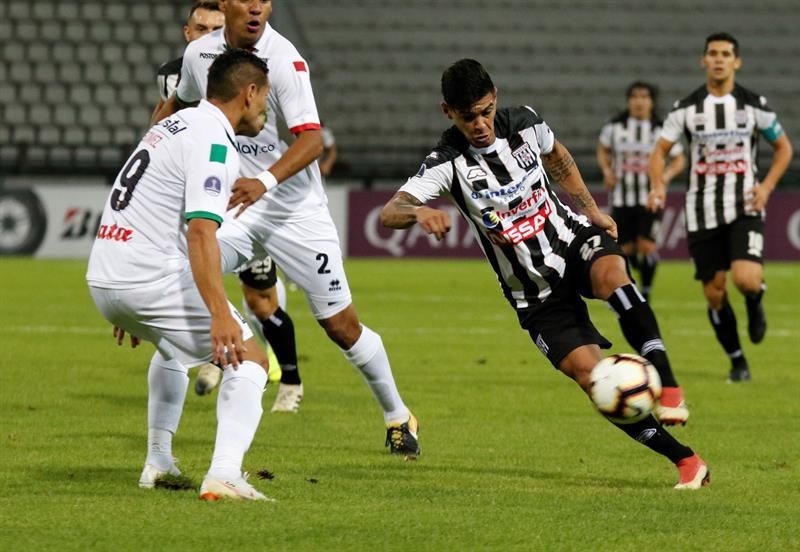 0-2. El paraguayo Santaní sorprende al Once Caldas y avanza en la Sudamericana