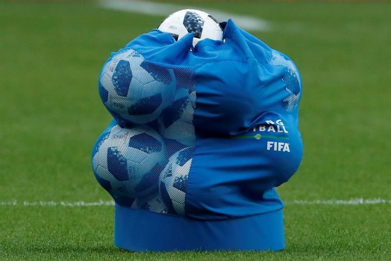 La FIFA prohíbe al Chelsea registrar jugadores durante los dos próximos periodos