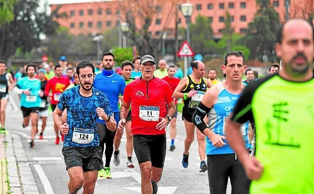 Regalos y fiesta en la V Popular UPO