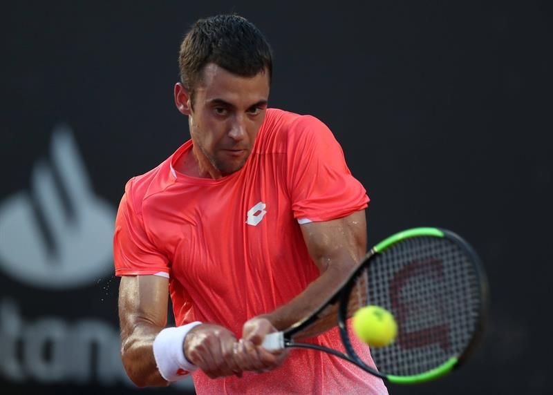 El serbio Djere vence a canadiense Auger-Aliassime y conquista Abierto de Río