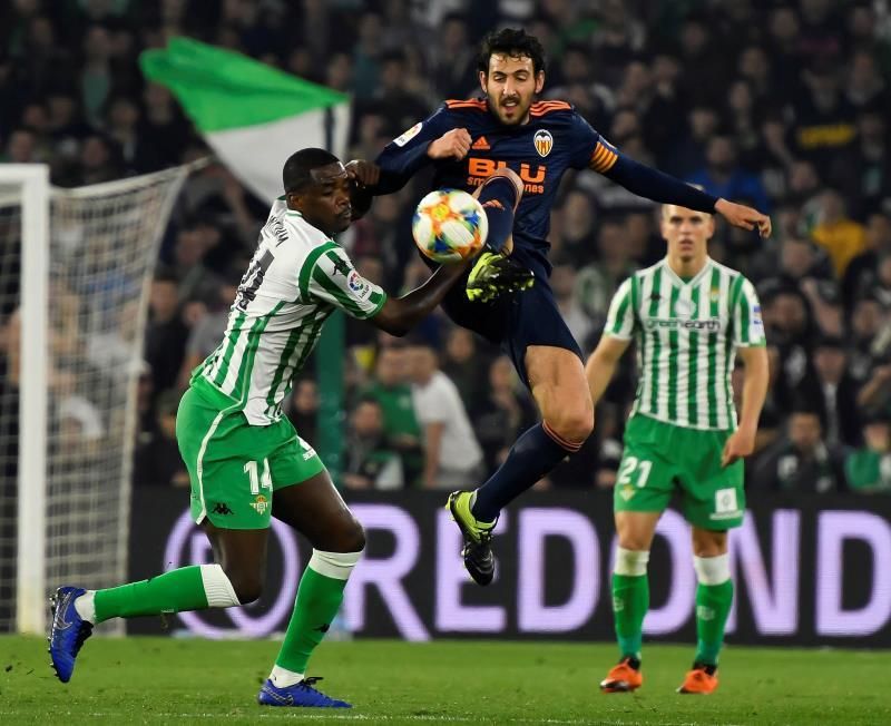 El Valencia superó una vez al Betis en Copa tras un 2-2 en Sevilla