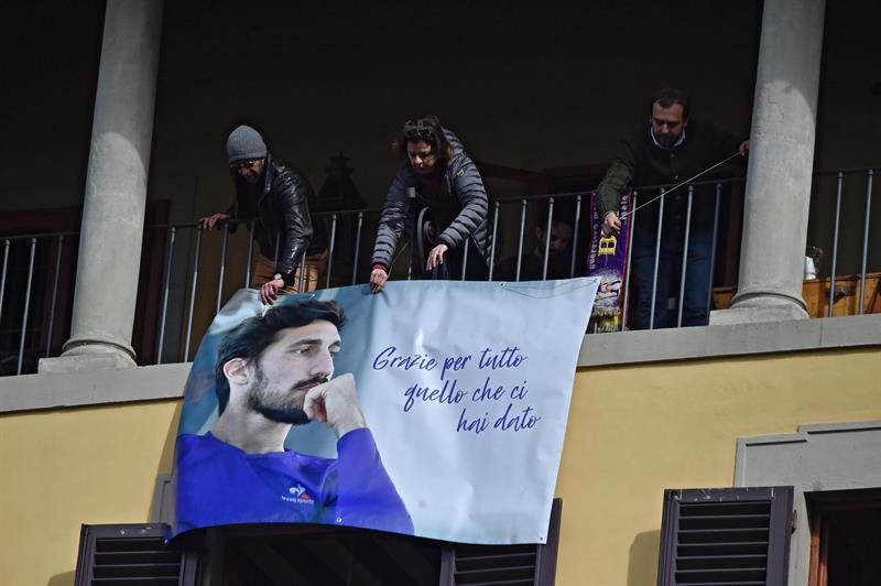 La Fiorentina denuncia a los responsables de los insultos contra el fallecido Astori