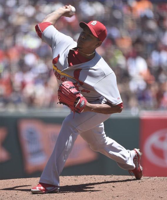 Martínez recibe una inyección y no estará en la rotación al inicio de la temporada