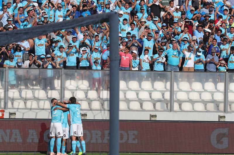 Binacional y Cristal buscan mantener el primer lugar del Apertura peruano