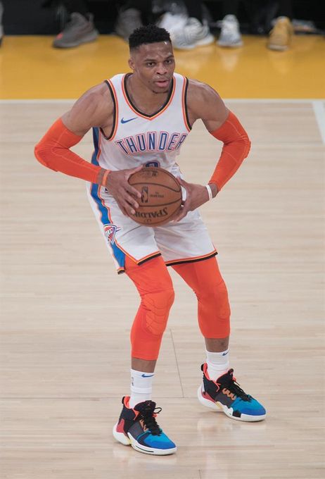99-95. Westbrook salva a Thunder, que rompen la racha perdedora