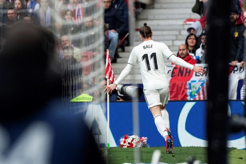 El agente de Bale dice que la afición del Real Madrid debería "besarle los pies"