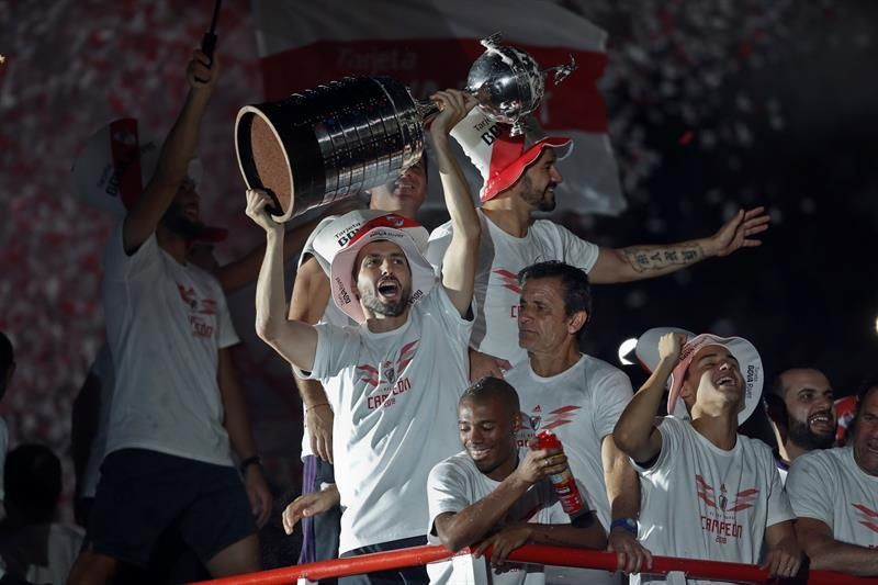 El campeón River Plate y 12 exreyes más inician su camino en la fase de grupos