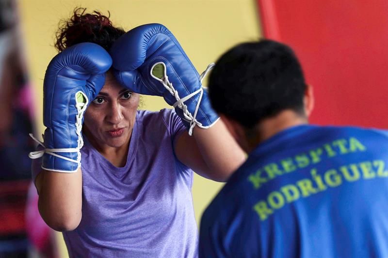 Mujer, boxeadora y madre soltera: los mil combates de Krespita Rodríguez
