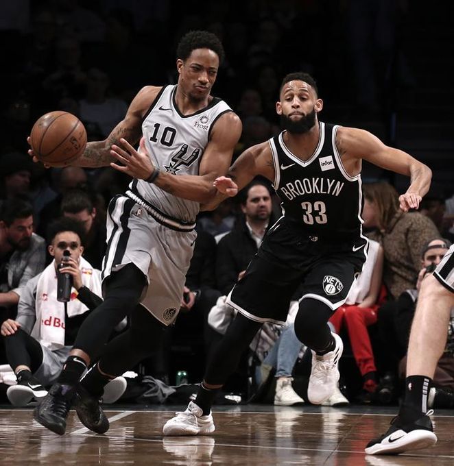 104-103. DeRozan y Aldridge lideran victoria con suspense de Spurs
