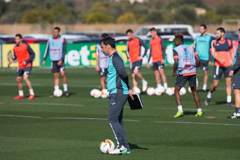 Un Villarreal tocado busca aire en Rusia pero con la mente en el Levante