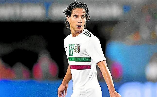 Se pelean por Diego Lainez