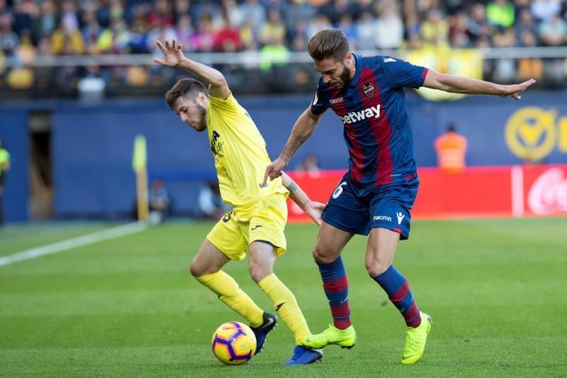 El Levante quiere alejarse del peligro, el Villarreal salir del descenso