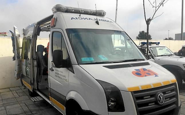 Herido un hombre tras caerse en un arroyo en Utrera del que tuvo que ser rescatado