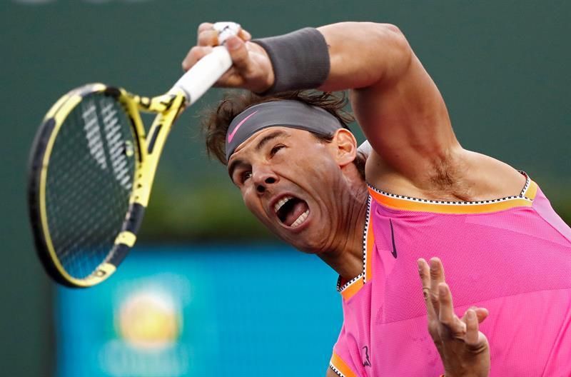 Nadal pone la directa a octavos de final