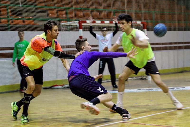Ramiro, el joven sin mano izquierda que renunció al Boca por el balonmano