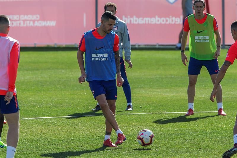Vitolo, ausente del entrenamiento por molestias