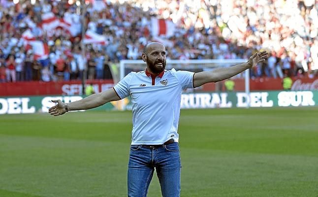Monchi ya deja entrever su regreso al Sevilla