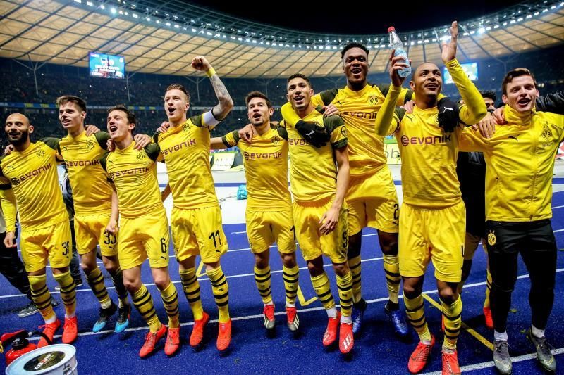 Reus da al Dortmund un triunfo agónico que le devuelve el liderado provisional