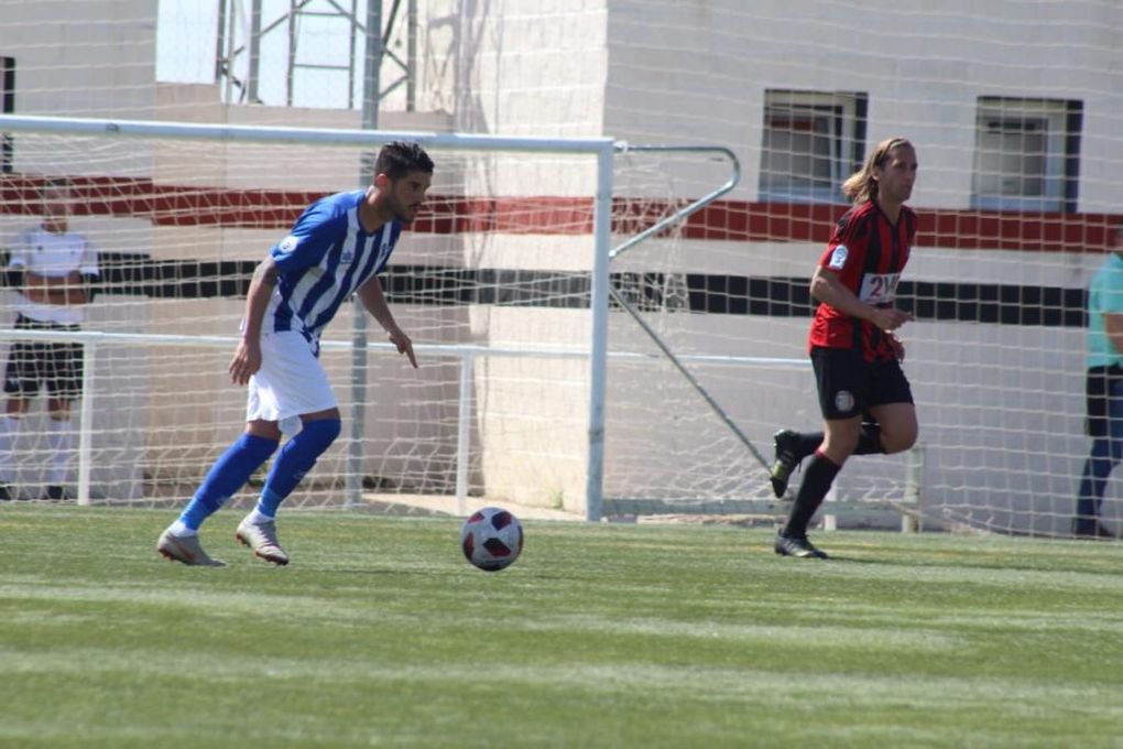 La plantilla del Écija lleva 7 meses sin cobrar y "el club navega a la deriva"